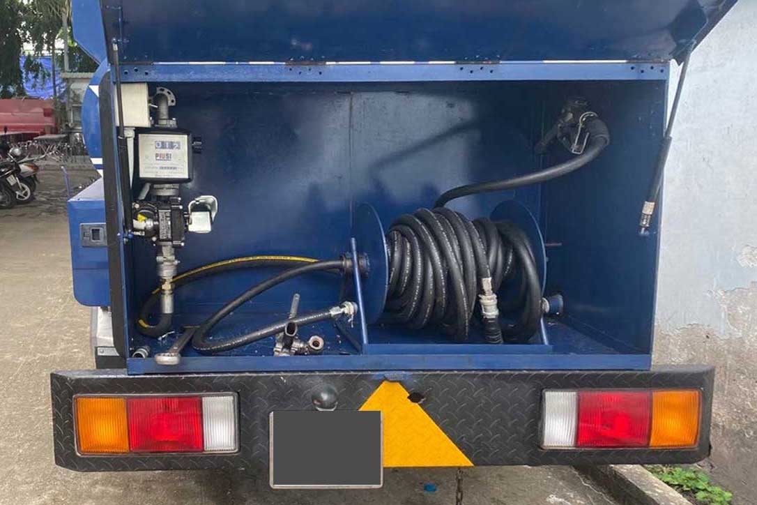cum-cap-le-tec-cho-xang-dau-howo