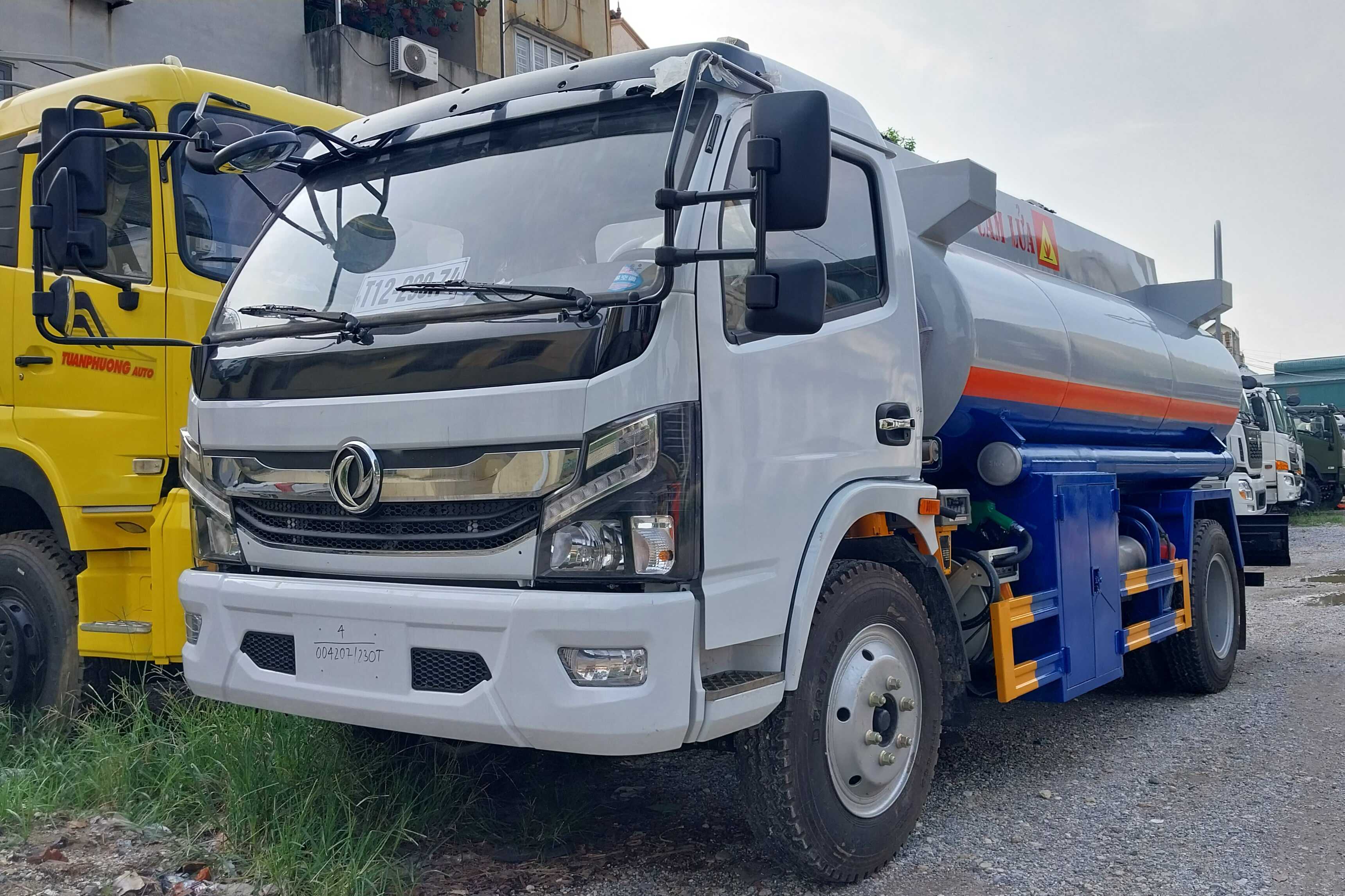 dongfeng-d7-tec-cho-xang-dau