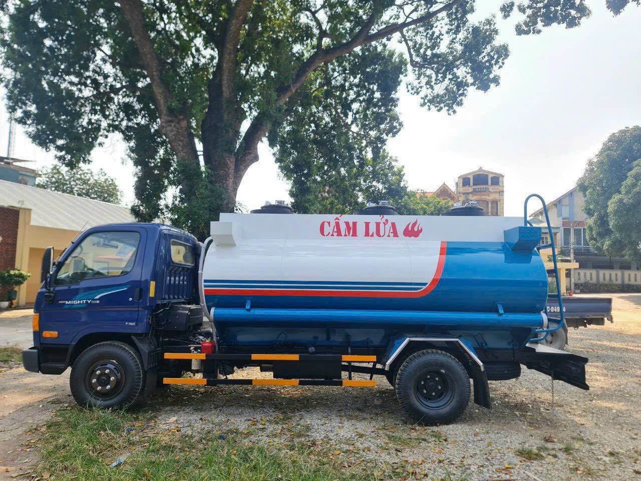 téc chở xăng dầu Hyundai 110xl