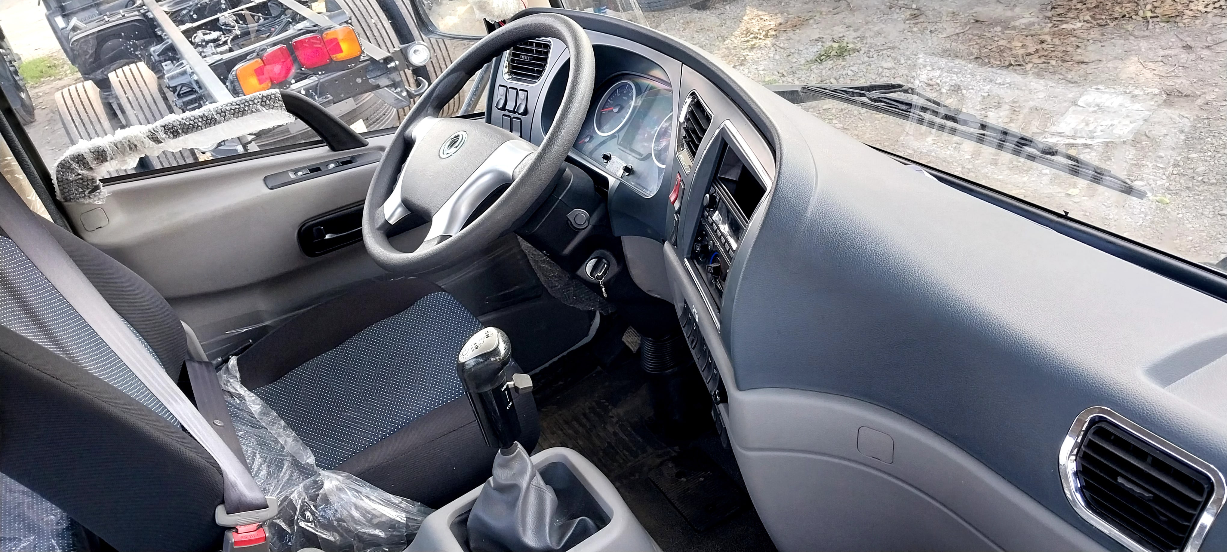 xe-tai-dongfeng-tec-nuoc-8-khoi-2-cau