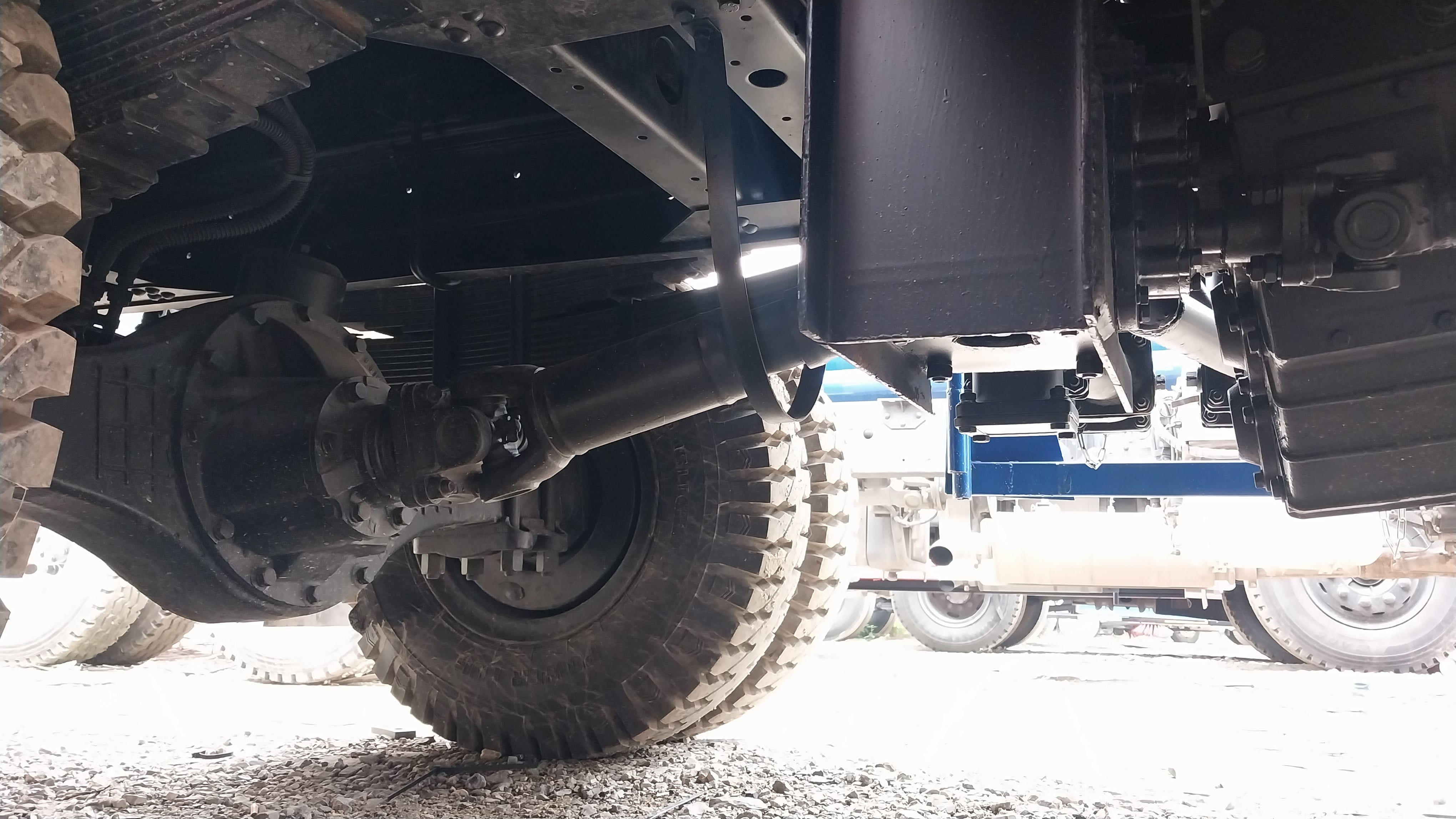 gầm xe forland téc