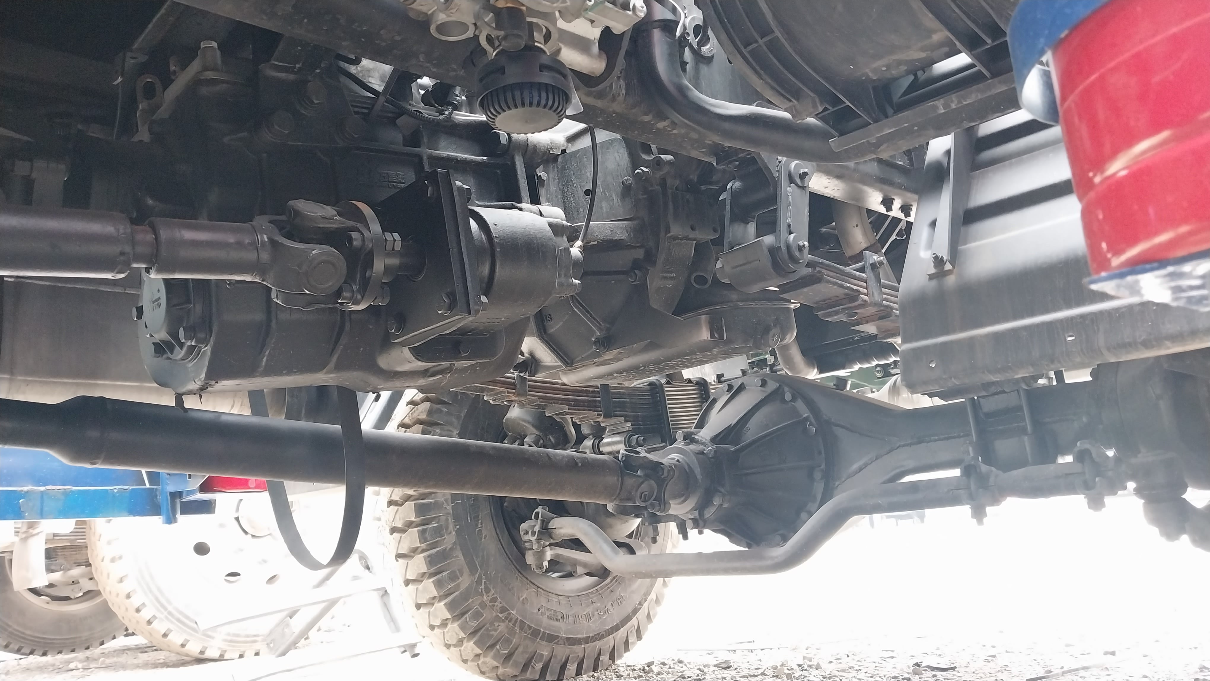 hệ thống gầm xe téc forland