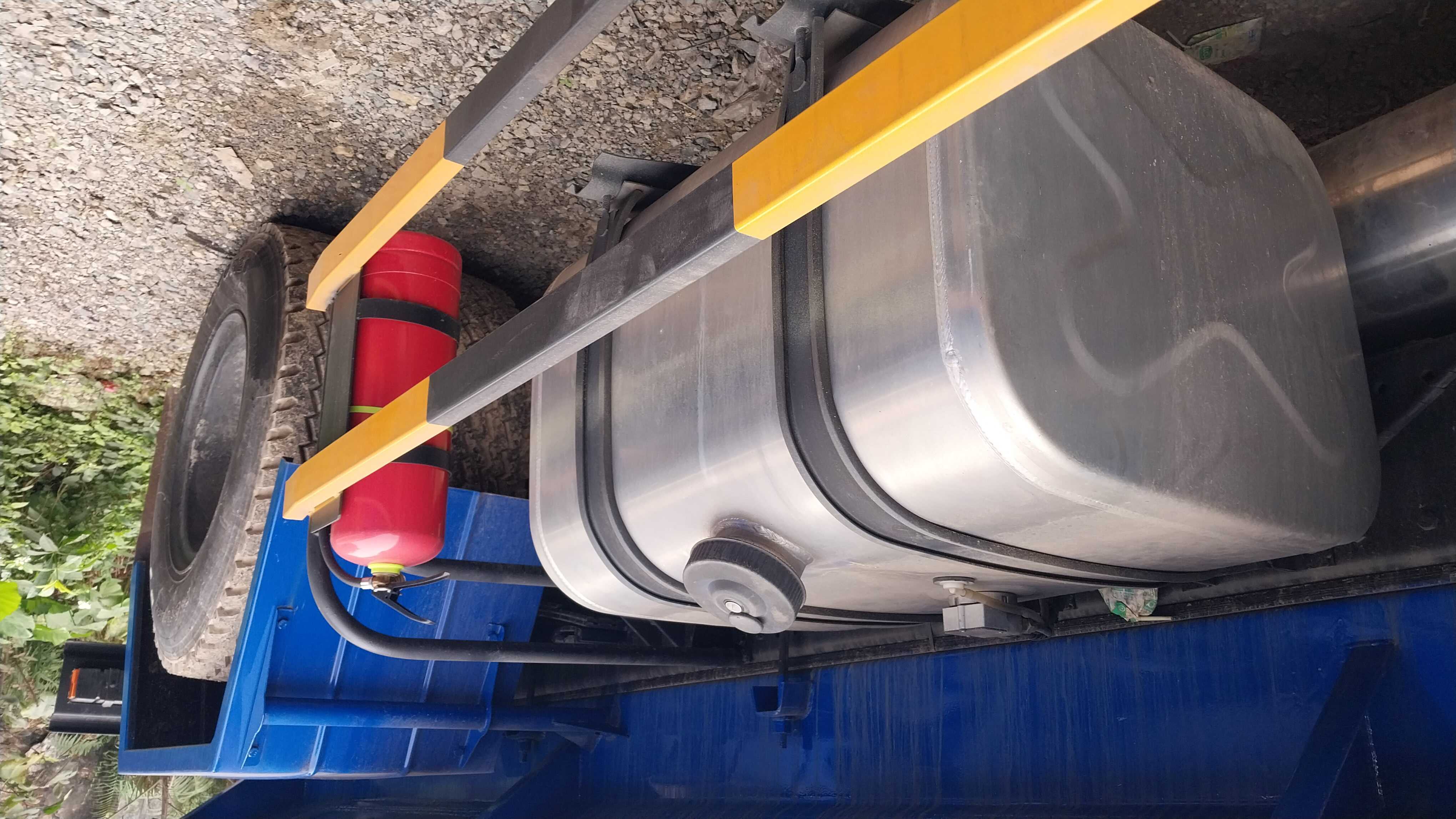 binh cứu hỏa xe hino fg téc chở xăng dầu