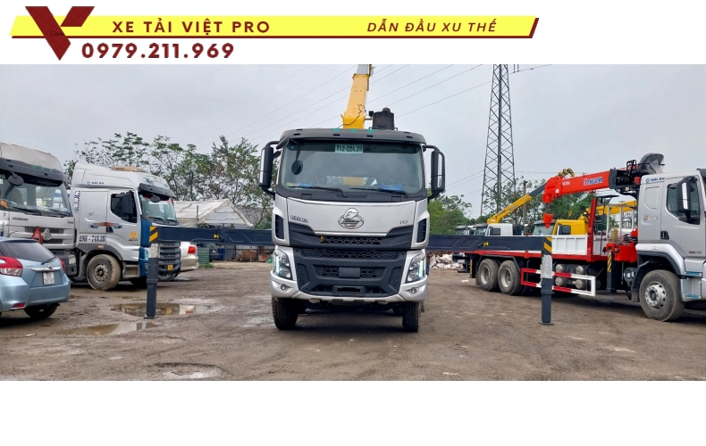 Xe tải Chenglong 4c gắn cẩu XCMG 14 tấn