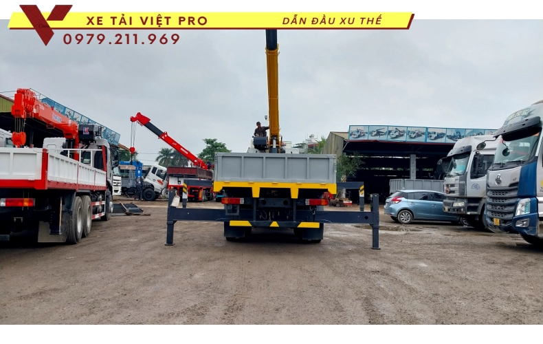 Xe tải Chenglong 4c gắn cẩu XCMG 14 tấn