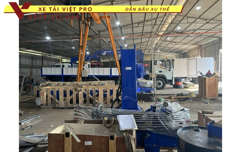 Xe tải Auman C160 gắn cẩu Tadano 5 tấn