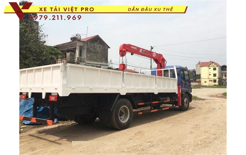 Xe tải Auman C160 gắn cẩu Unic 5 tấn