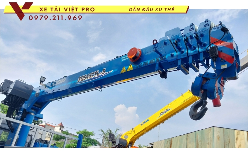 Xe tải Dongfeng 2c gắn cẩu XCMG 5 tấn