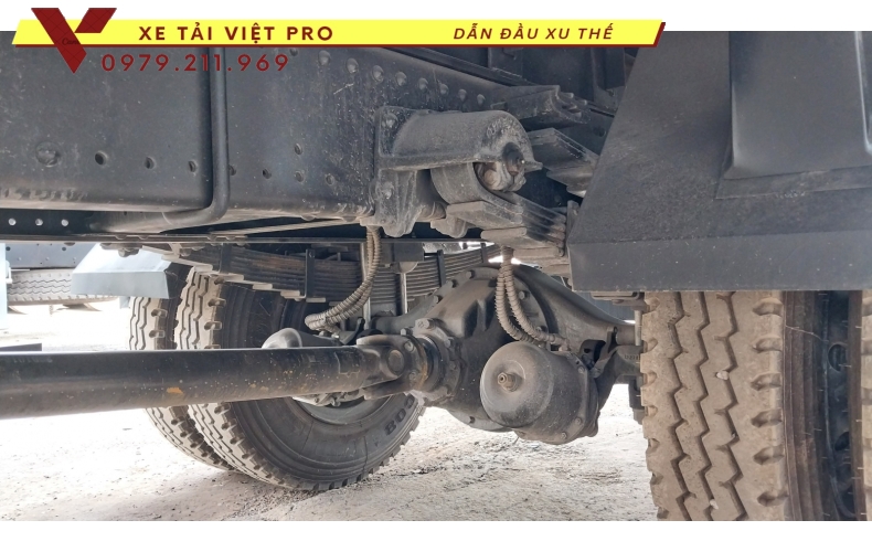 Xe tải Dongfeng 2c gắn cẩu XCMG 5 tấn