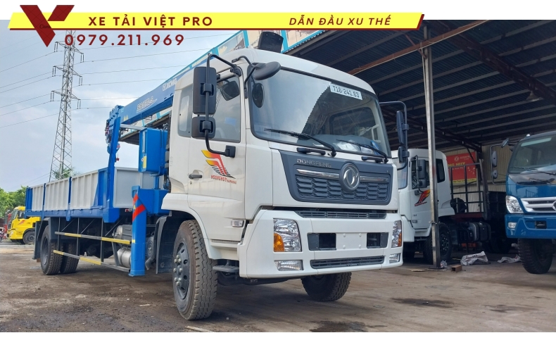 Xe tải Dongfeng 2c gắn cẩu XCMG 5 tấn