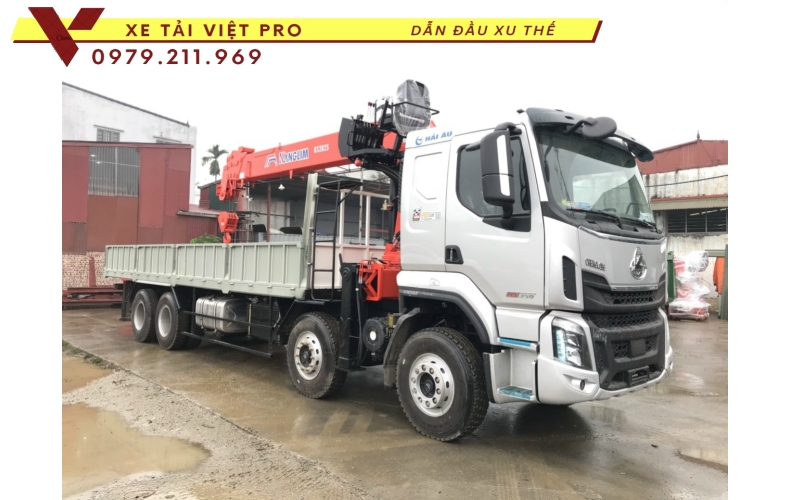 Xe tải Chenglong 4 chân gắn cẩu Kanglim 12 tấn 5 đốt
