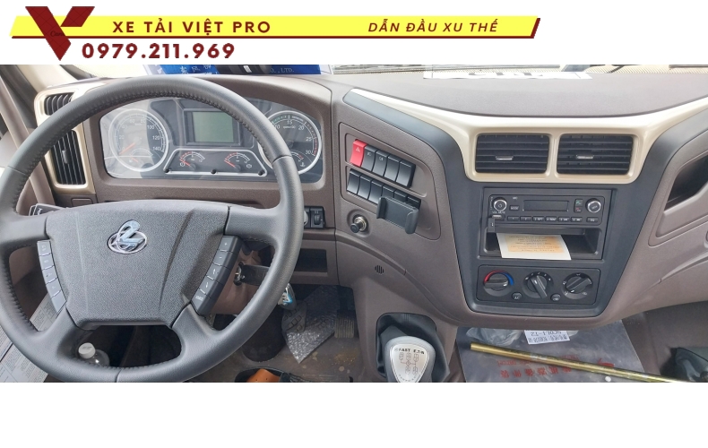 Chenglong M3 gắn cần cẩu Hyundai 5 tấn