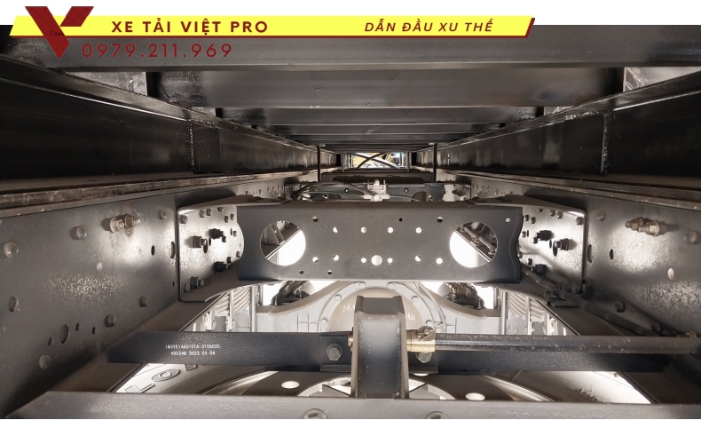 Chenglong M3 gắn cần cẩu Hyundai 5 tấn