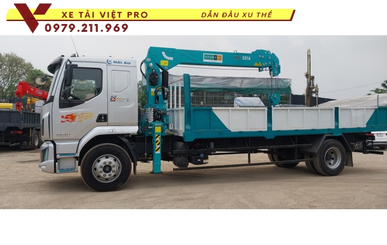 Chenglong M3 gắn cần cẩu Hyundai 5 tấn