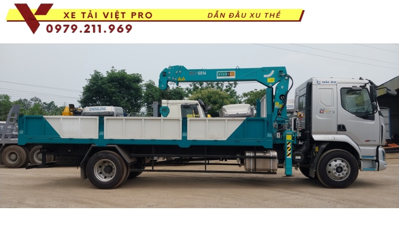 Chenglong M3 gắn cần cẩu Hyundai 5 tấn