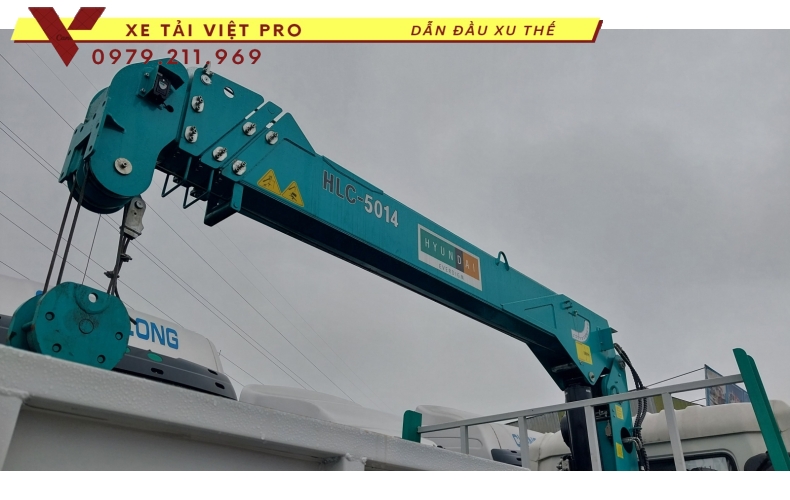 Xe tải Donfeng D11 gắn cẩu Hyundai 5 tấn