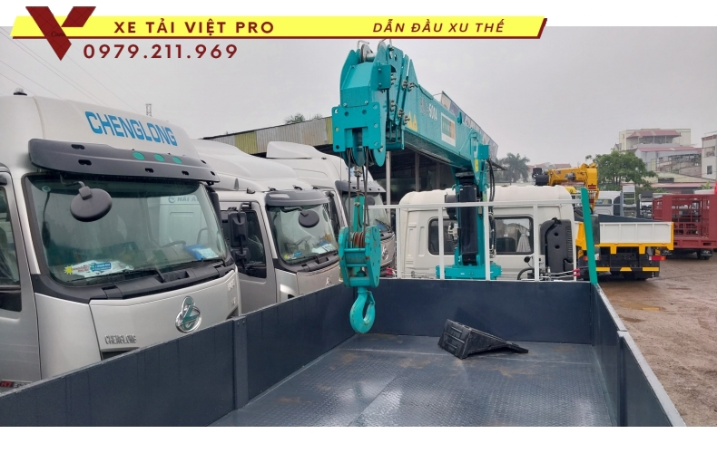 Xe tải Donfeng D11 gắn cẩu Hyundai 5 tấn