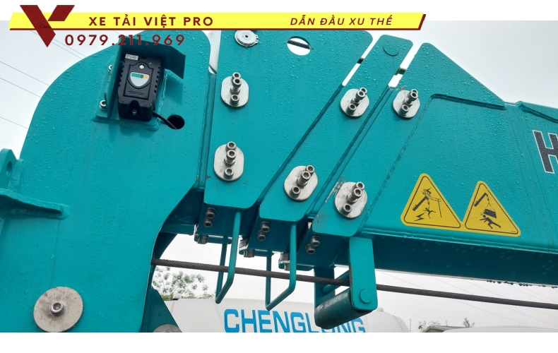 Xe tải Dongfeng gắn cẩu Hyundai 5 tấn