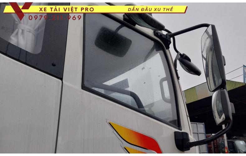 Xe tải Dongfeng gắn cẩu Hyundai 5 tấn