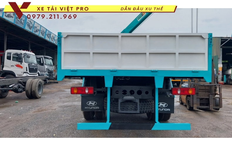 Xe tải Dongfeng gắn cẩu Hyundai 5 tấn