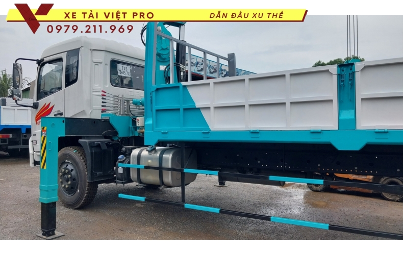 Xe tải Dongfeng gắn cẩu Hyundai 5 tấn