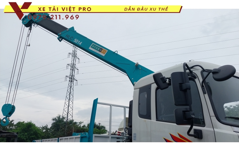 Xe tải Dongfeng gắn cẩu Hyundai 5 tấn