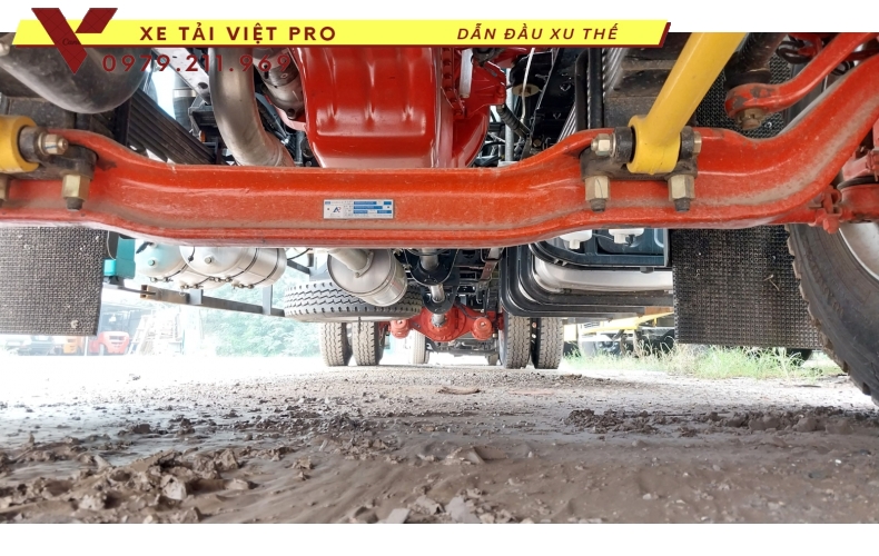 Xe tải Donfeng D11 gắn cẩu Hyundai 5 tấn