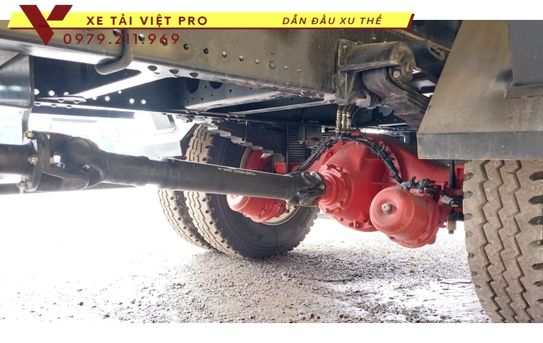 Xe tải Donfeng D11 gắn cẩu Hyundai 5 tấn