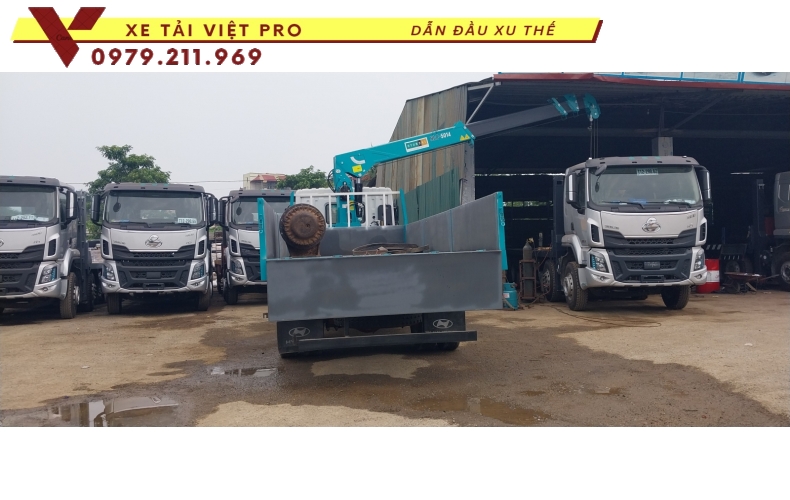 Xe tải Donfeng D11 gắn cẩu Hyundai 5 tấn