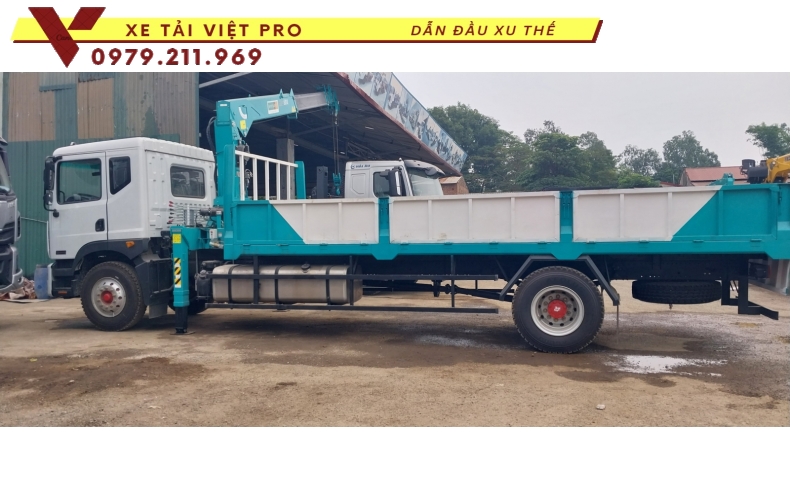 Xe tải Donfeng D11 gắn cẩu Hyundai 5 tấn