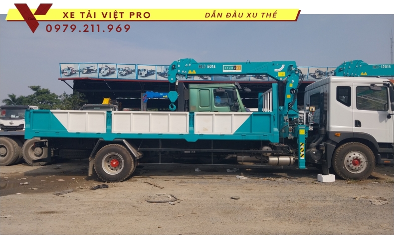Xe tải Donfeng D11 gắn cẩu Hyundai 5 tấn