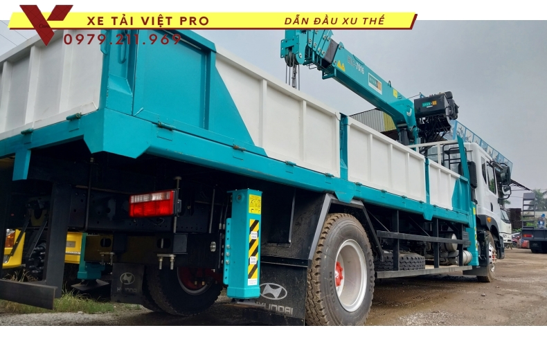 Xe Dongfeng D11 gắn cẩu Hyundai 7 tấn