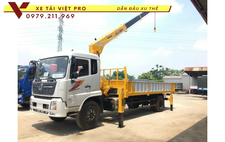 Xe tải Dongfeng 2 chân gắn cẩu Soosan 5 tấn 4 đốt