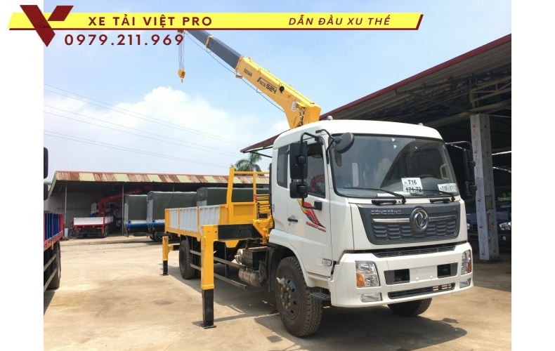 Xe tải Dongfeng 2 chân gắn cẩu Soosan 5 tấn 4 đốt