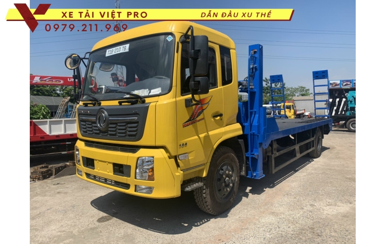 Giá xe Chenglong 2 chân nâng đầu chở máy công trình là bao nhiêu?