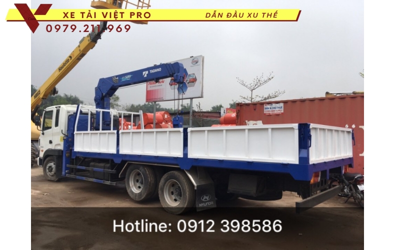 Xe tải Dongfeng 3 chân gắn cẩu Dongyang 7 tấn