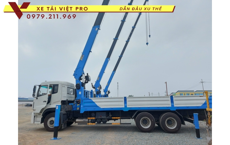 Xe tải Dongfeng 3 chân gắn cẩu Dongyang 7 tấn