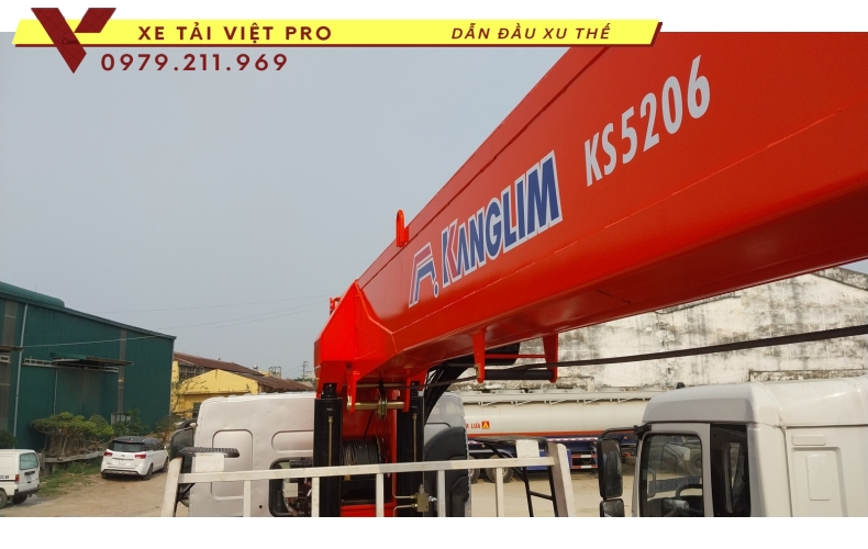 Xe tải Dongfeng 3 chân gắn cẩu Kanglim 8T