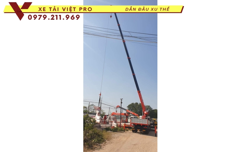 Xe tải Dongfeng 3 chân gắn cẩu Kanglim 8T
