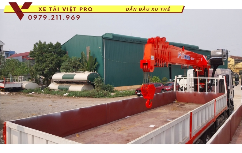 Xe tải Dongfeng 3 chân gắn cẩu Kanglim 8T