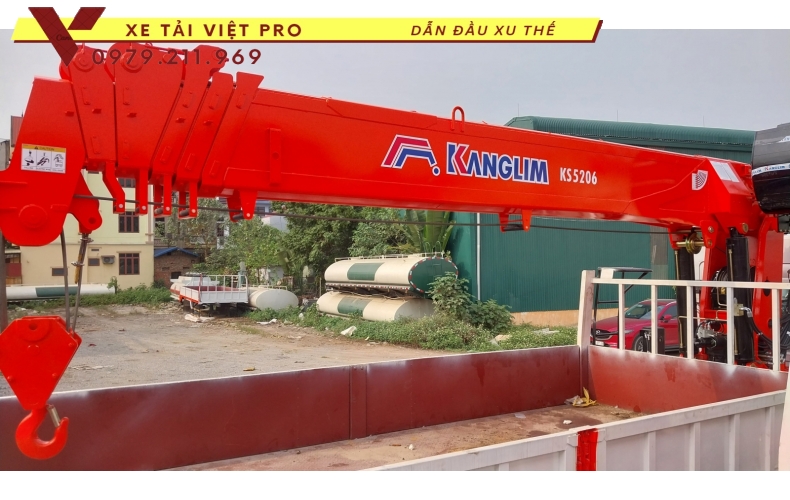Xe tải Dongfeng 3 chân gắn cẩu Kanglim 8T