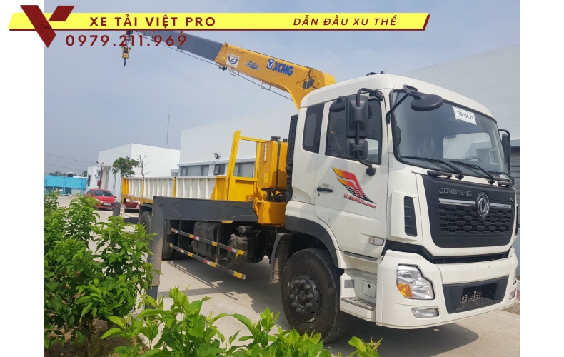 Dongfeng 3c gắn cẩu XCMG 8 tấn