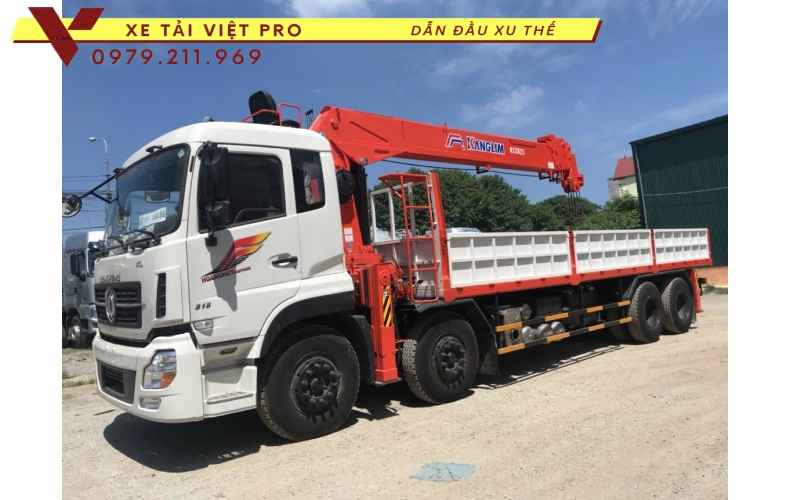 Xe tải Dongfeng 4 chân gắn cẩu Atom 12 tấn
