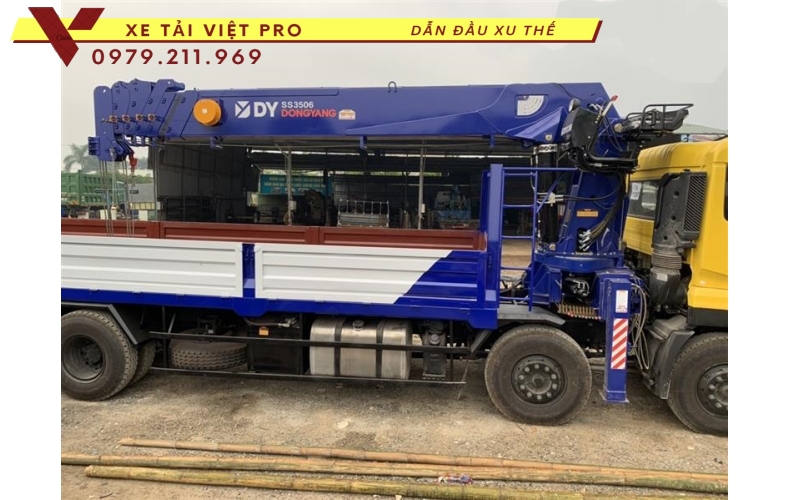 Xe tải Dongfeng 4 chân gắn cẩu Dongyang 15 tấn