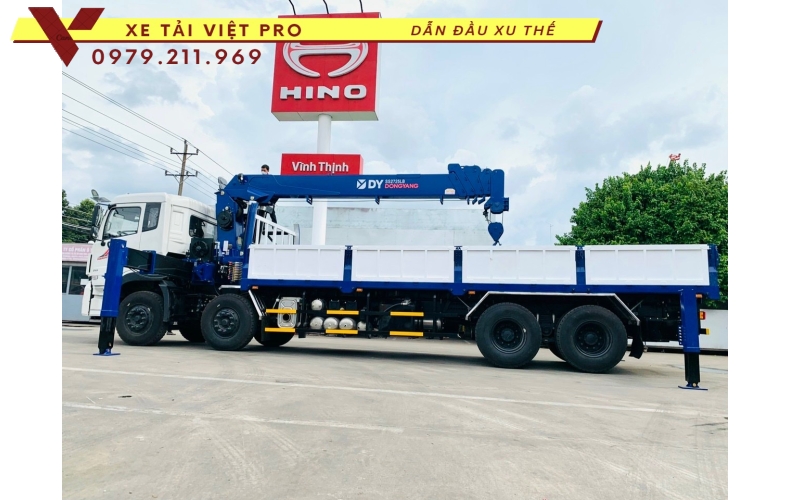 Xe tải Dongfeng 4 chân gắn cẩu Dongyang 15 tấn
