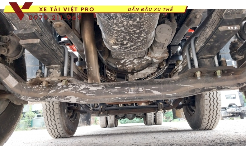 Xe tải DONGFENG 4 chân gắn cẩu KANGLIM 12 tấn