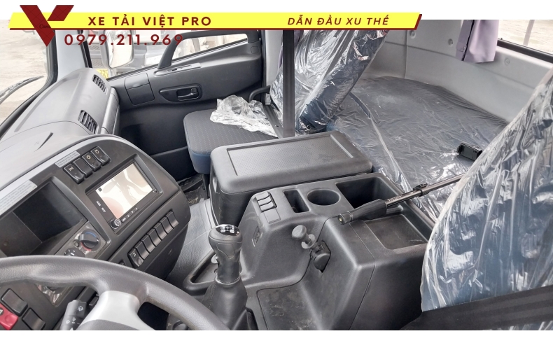 Xe tải DONGFENG 4 chân gắn cẩu KANGLIM 12 tấn