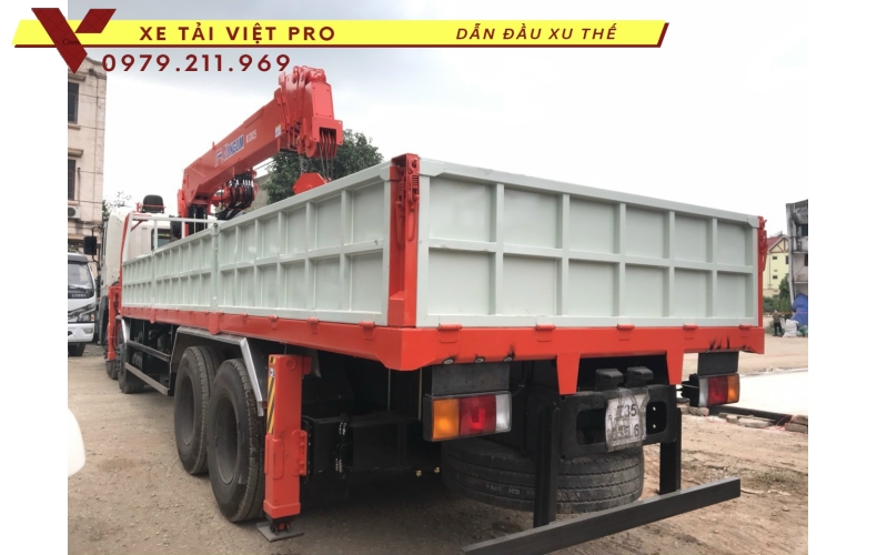 Xe tải DONGFENG 4 chân gắn cẩu KANGLIM 12 tấn