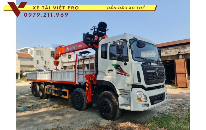 Xe tải Dongfeng 4 chân gắn cẩu Kanglim 15 tấn 6 đốt