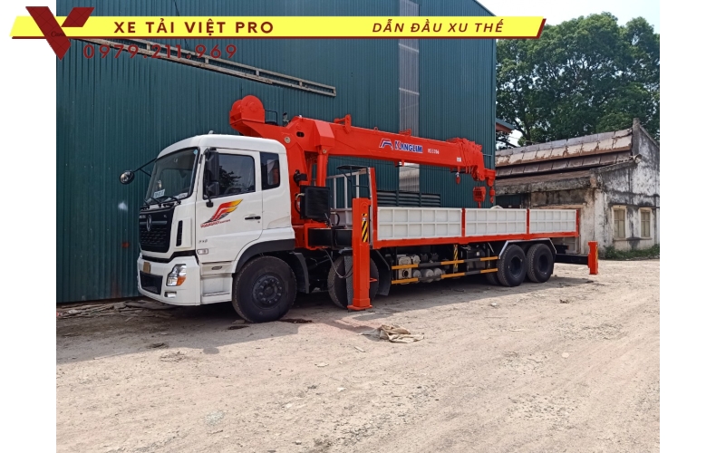Xe tải Dongfeng 4 chân gắn cẩu Kanglim 15 tấn 6 đốt